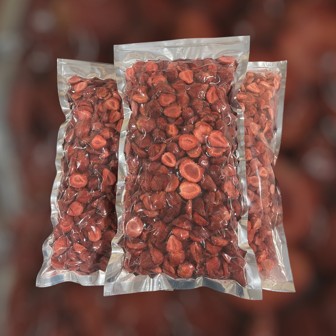 توت فرنگی خشک پفکی